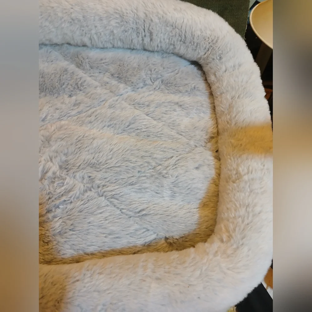 Soft Plush Pet Bed in Light Gray